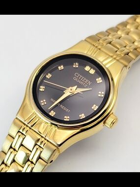 Vintage Citizen 1032‑R31726 RC Ladies Watch – Gold Tone, Black Dial, Japan